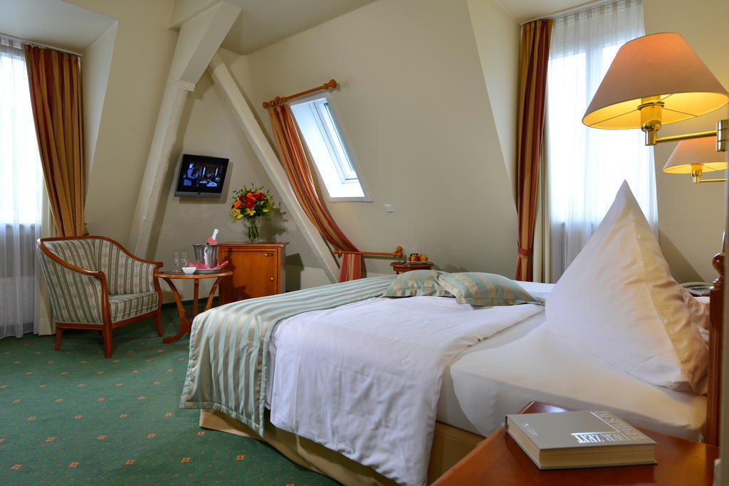 Hotel Partner Holländer Hof 3*